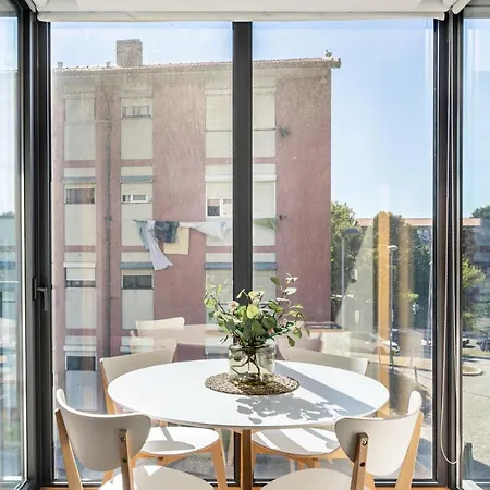 Joivy Bright Flat, Quiet Area Apartment Porto